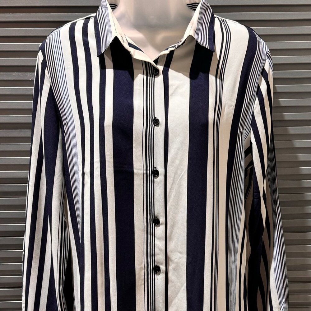 NWOT Womens Blue Striped Button Down Long Sleeve Dress Shirt - M